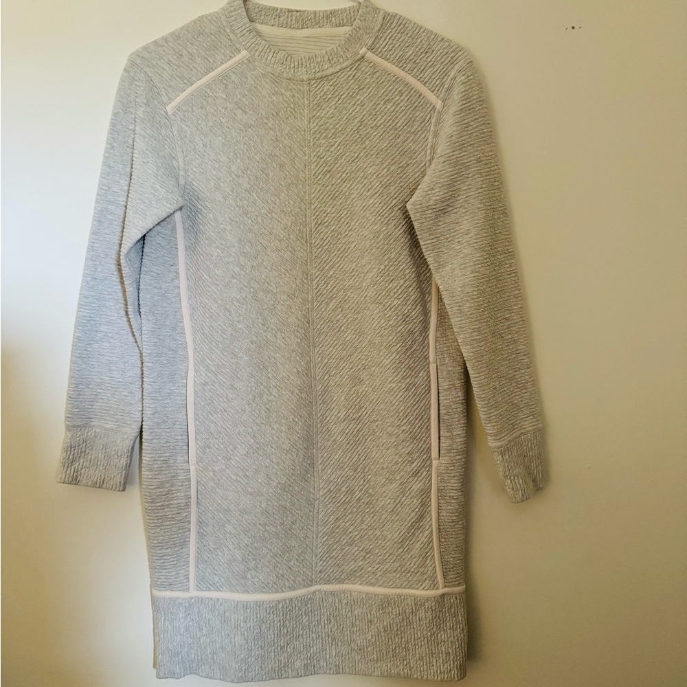 Hard to Find, Lululemon Woman’s On Repeat Dress with Removal Cowl Neck
Size 4 - Picture 3 of 10